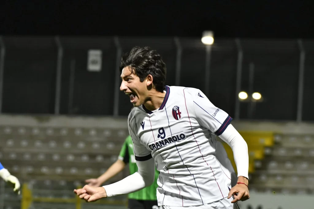 普里马韦拉，卡斯蒂略进球，战胜萨索洛–博洛尼亚俱乐部中文粉丝网